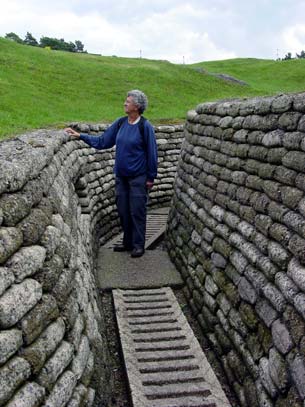 Canadian forward trench at Vimy Ridge - click to close