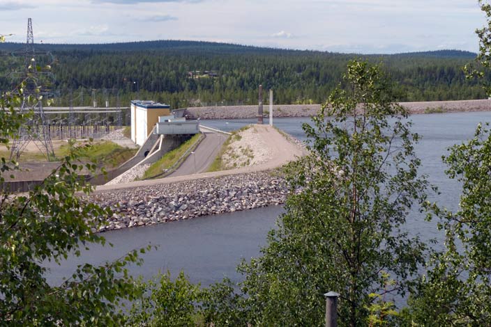 Porjus rock-fill dam and hydro-electric power station